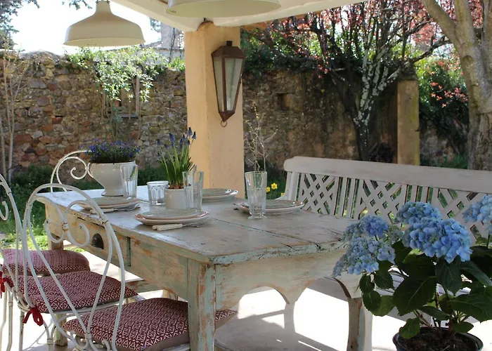 Mas Les Romarins, 10 Min D'uzes, Piscine Et Grand Jardin Clos, Jeux, Nid De Repos Et Base Pour Activites Dans Le Gard (adults Only) * Uzès