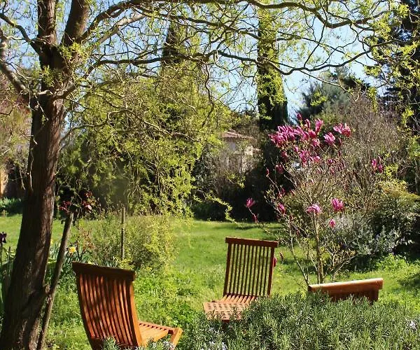 Mas Les Romarins, 10 Min D'uzes, Piscine Et Grand Jardin Clos, Jeux, Nid De Repos Et Base Pour Activites Dans Le Gard (adults Only) *