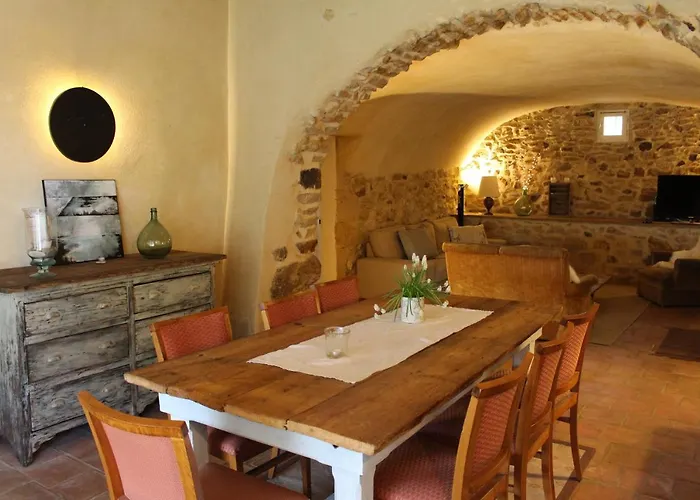 Mas Les Romarins, 10 Min D'uzes, Piscine Et Grand Jardin Clos, Jeux, Nid De Repos Et Base Pour Activites Dans Le Gard (adults Only) Villa Uzès
